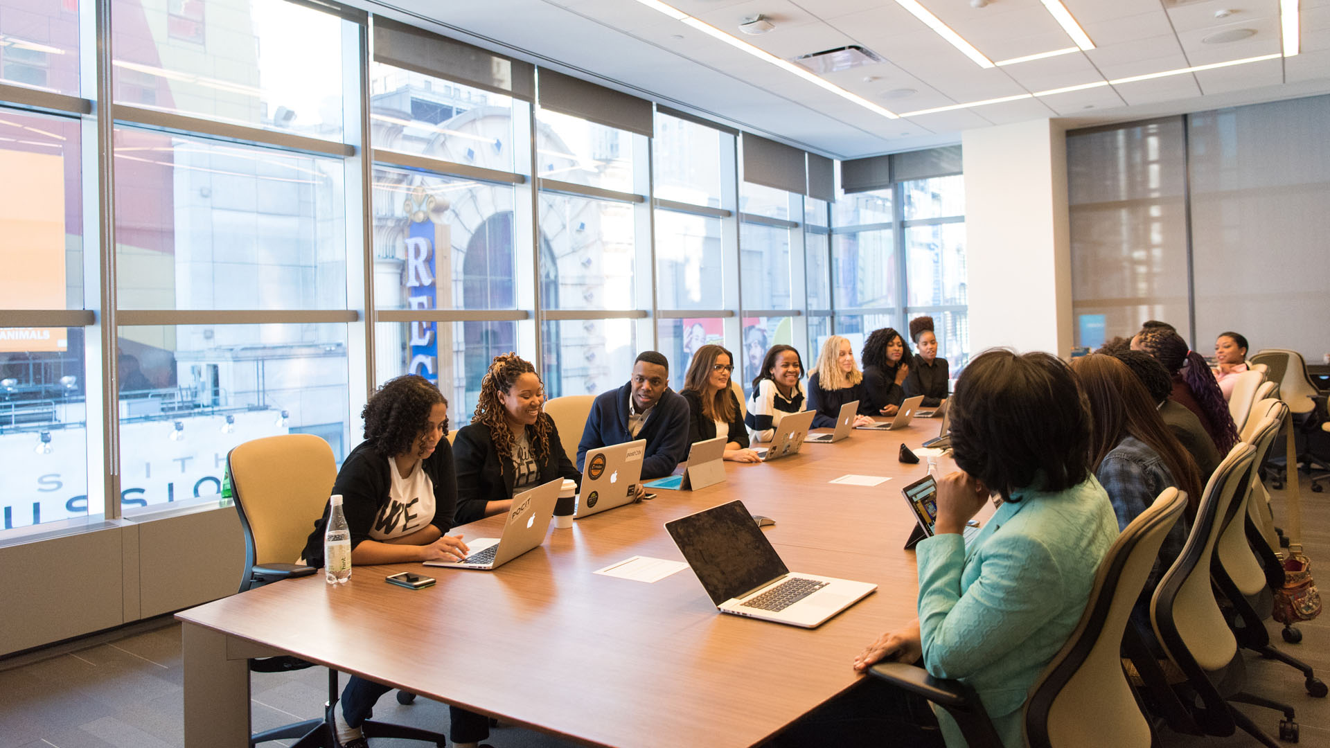 Benefits of Meeting Room Rentals